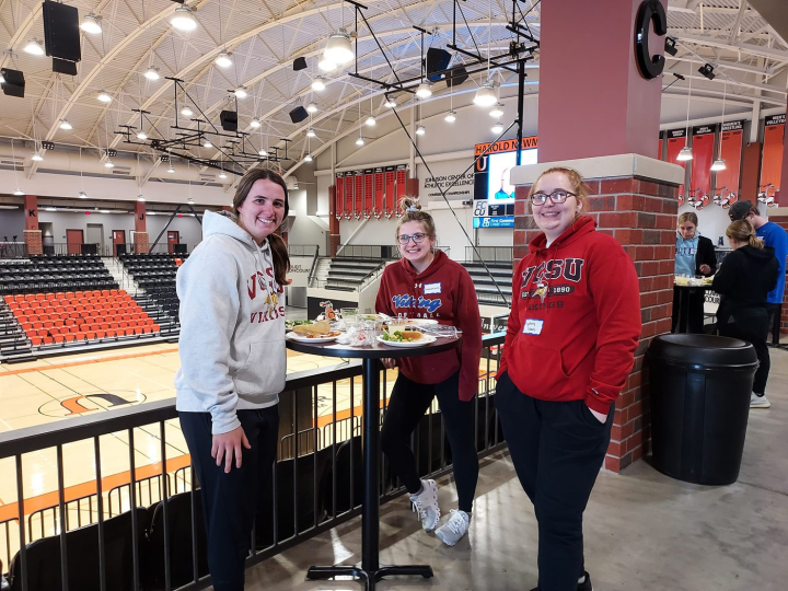 KHP students having lunch together