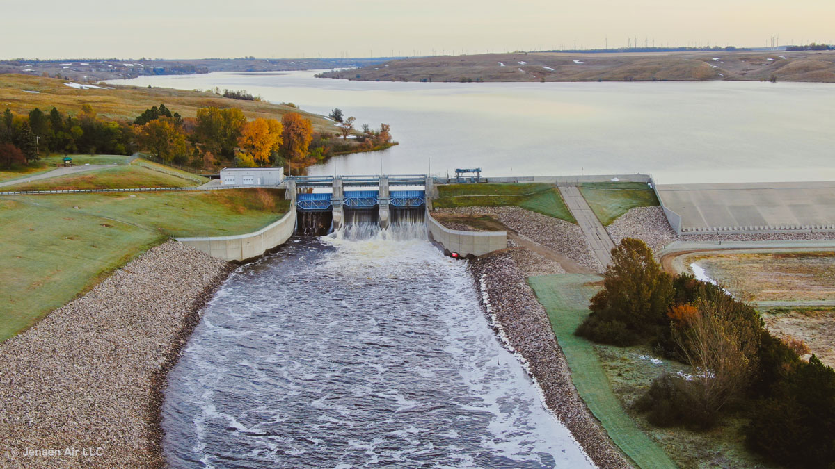 Aerial photo of Lake Ashtabula during the fall. 