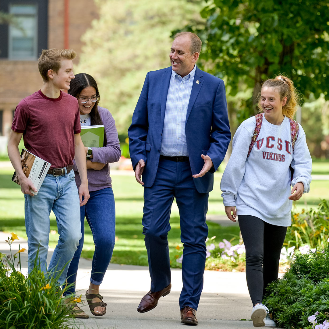 Students visiting with President Alan LaFave