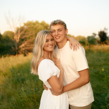 Madi and Peyton Zaun smiling at the camera